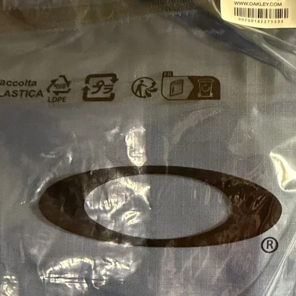 Oakley Navy Sport Backpack 22L new in package - Picture 2 of 4